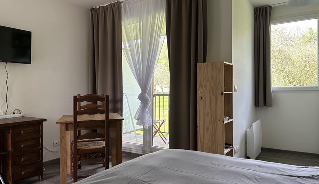 Normandy apartment with pool and garden