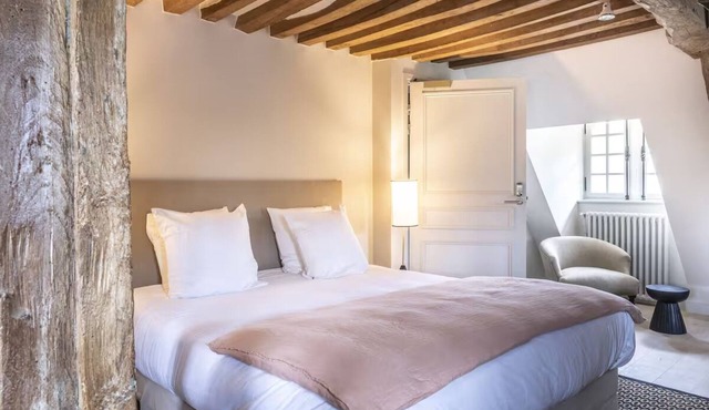 Normandy Stay | Pool & Spa |Near Scenic Deauville Promenade, Marina & Beachfront