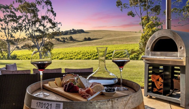 Norms Farm Vineyard Retreat, perfect for families & friend groups