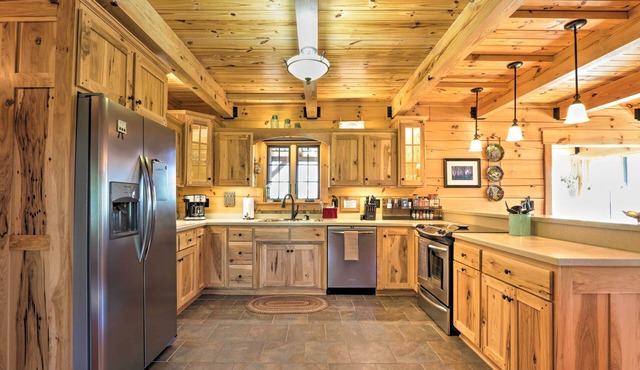Norris Lake Area Home w/Spacious Deck + View!