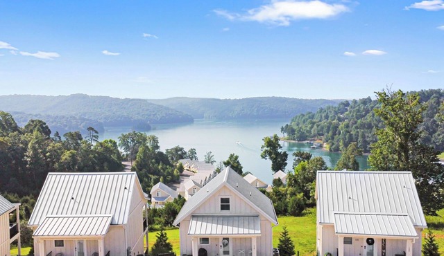 NORRIS LAKE COTTAGE W/AMAZING VIEW AT DEERFIELD RESORT, SLEEPS 6