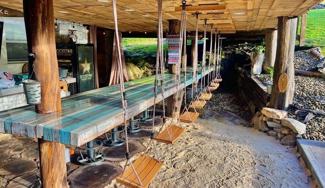 Norris Lake Resort-20 bdrm,sleeps 70! hotubs, docks, 7 firepits, sxs, rent boats