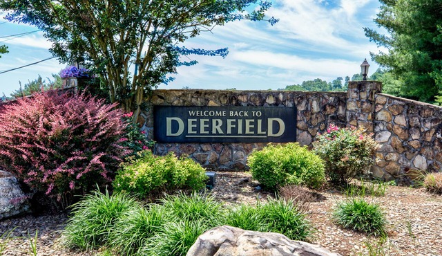 Norris Lakefront Condo at Deerfield Resort