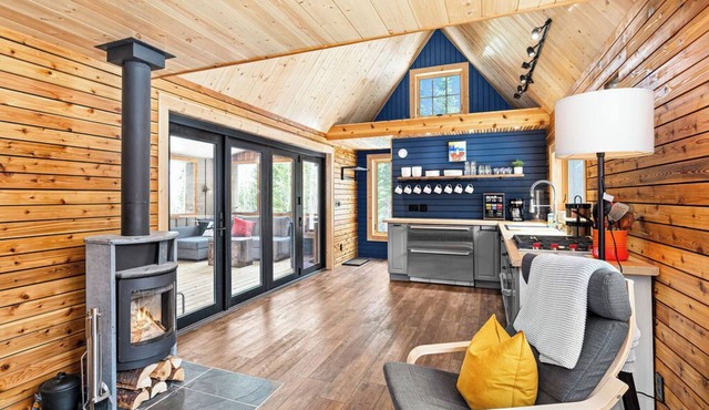 Norse Hus: Secluded Cabin on the Gunflint Trail