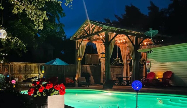 North Austin Gem! The Way a Vacation Rental is Supposed to Be. Great Vibes!