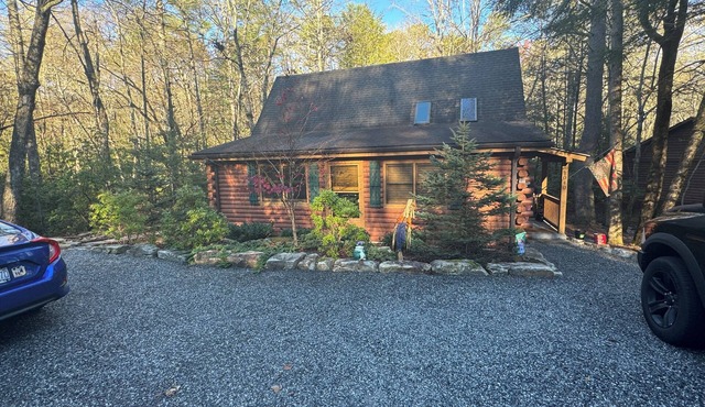 North Carolina Blue Ridge Mountains Log Cabin Retreat