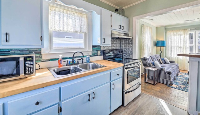 North Carolina Cottage Near Golfing & Hiking!