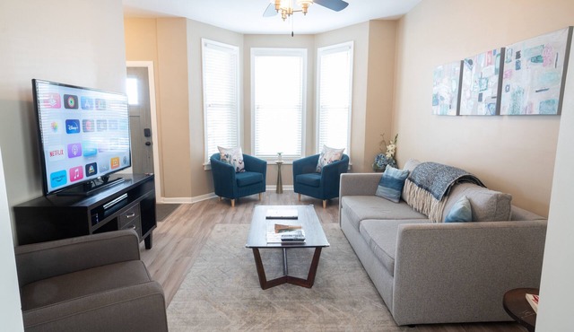 North Center - Modern, Safe, Family-Friendly, Solar-Powered Apartment