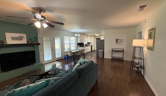 North Central Austin Hideaway!