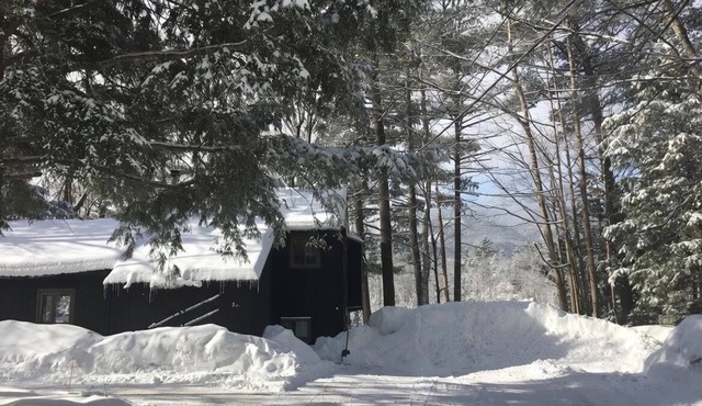 North Conway Ski House!Cranmore & Attitash. Fireplace Mountain Views! Sleeps 10!