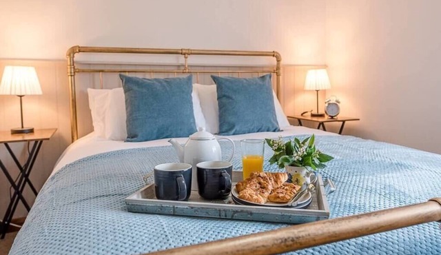 North Cottage, Alderton