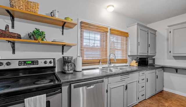 North End Single Family 4 Bed 2 Bath