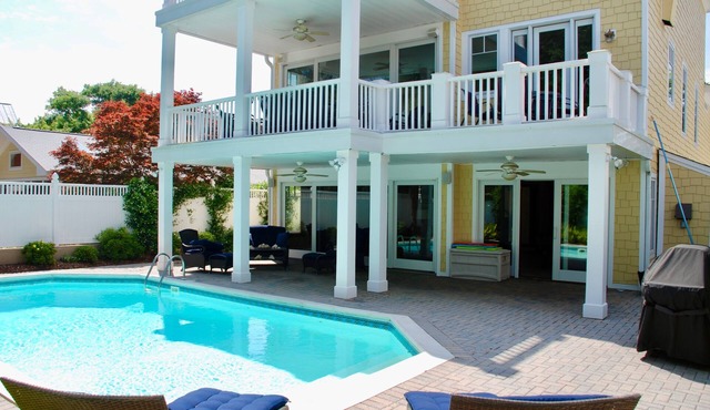North End Virginia Beach Retreat -Private Pool -Walk to Beach -Sleeps X