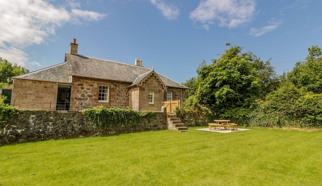 NORTH FIRBANK - CULZEAN CASTLE, pet friendly in Maybole