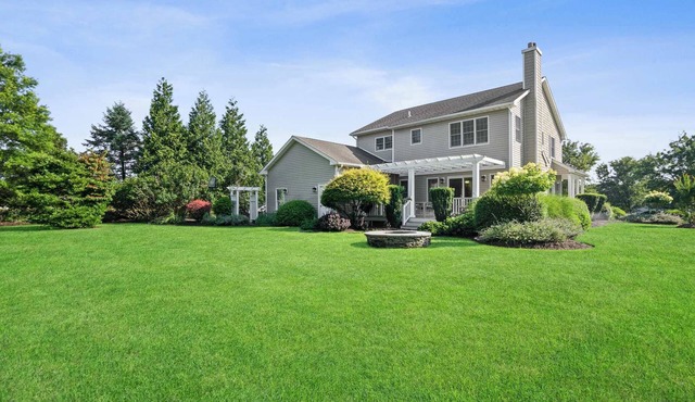 North Fork Escape: 4BR, Walk to Lavender Fields