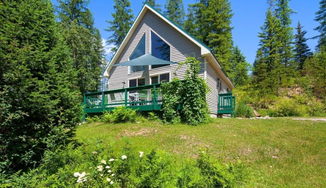 North Fork Hideaway near Glacier National Park