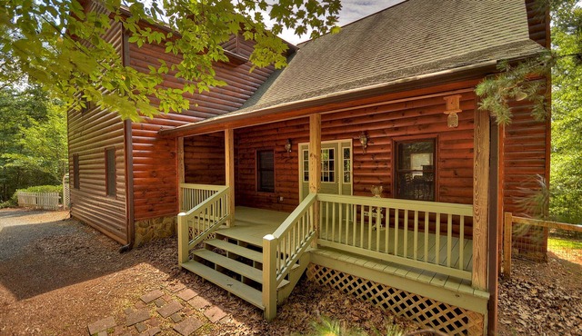 North Georgia Cabin, Sleeps 8, Pet Friendly