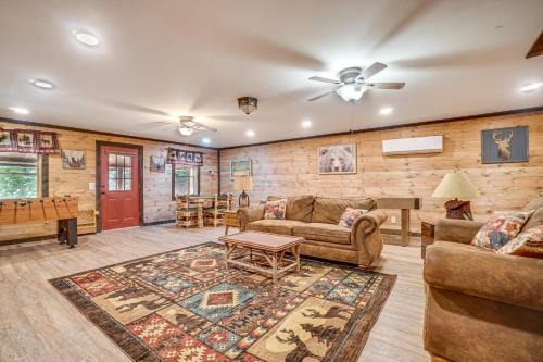 North Georgia Mtn Escape with Hot Tub and Games!