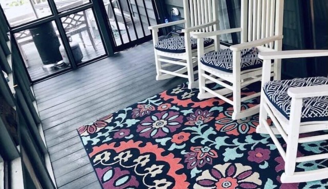 North Georgia's Best Kept Secret! Spacious Serene Cabin Near It All!