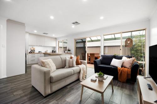 North Haven Days - Modern Comfort near the Beach