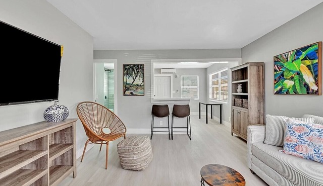 North Hollywood Beach 1BR | Walk to Ocean