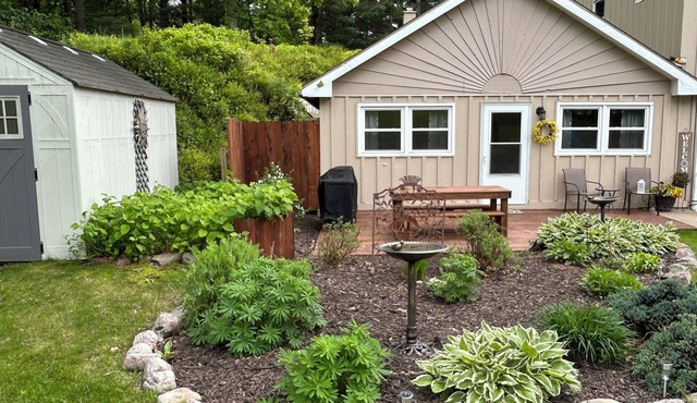 North Lake has great fishing, swimming and sunsets! This is an apartment.