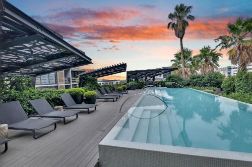 North Melbourne Retreat