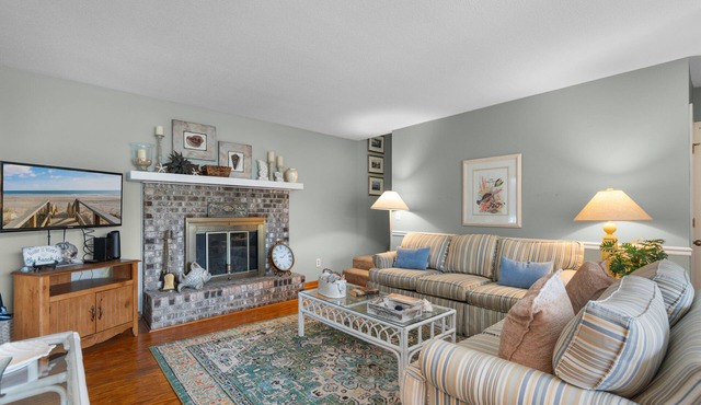 North Myrtle Beach Cottage 2 Blocks From Beach