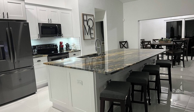 North Naples getaway w/Heated Pool. Pet friendly!