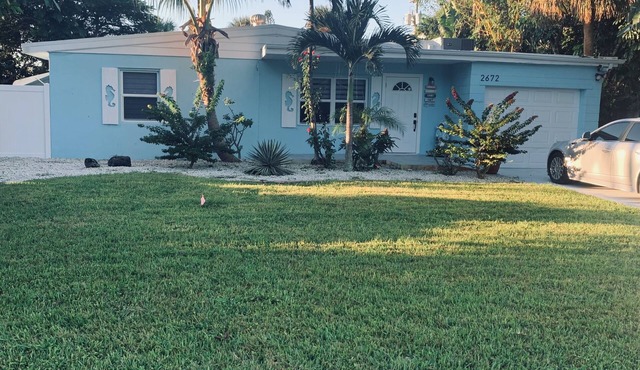 NORTH PALM BEACH Tropical Retreat Semi ADA Pet Friendly