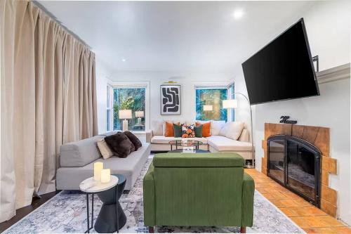 North Seattle Bungalow Lake View