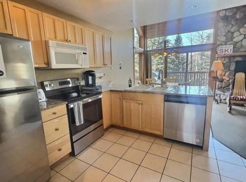 North Shore Escape Ski in Ski out Townhouse with Sauna