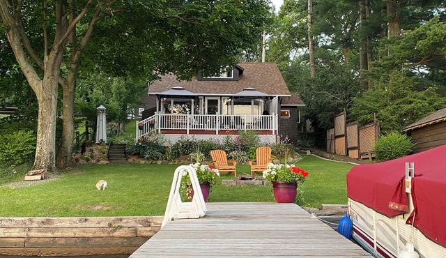 North Shore Lighthouse Charmer