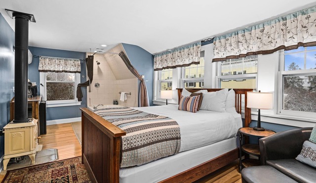 North Shore Suite | Jacuzzi & Sauna