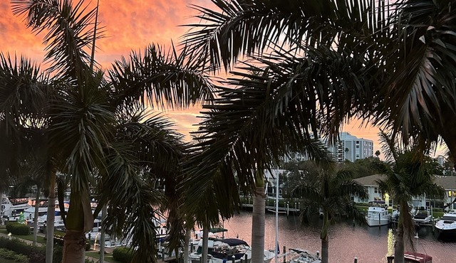 North Star Yacht Club- luxury waterfront living