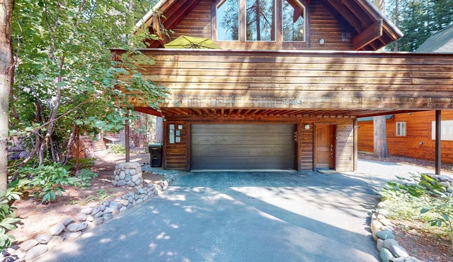 North Tahoe Chalet with Private Garage - Walk to Donner Lake