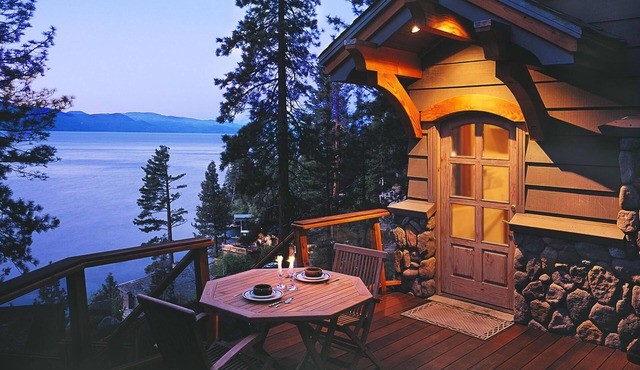 North Tahoe LakeView Home, 4 BR, sleeps 8