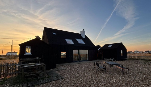 North Vat, by Bloom Stays - a coastal that sleeps 6 guests in 3 bedrooms