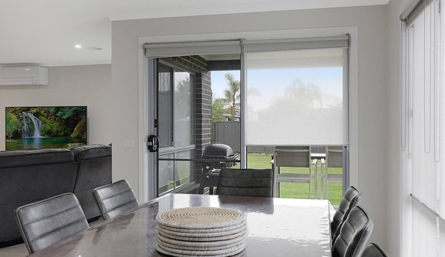 North Warrnambool Retreat - Well appointed 4 bedroom, 2 bathroom house in North Warrnambool.