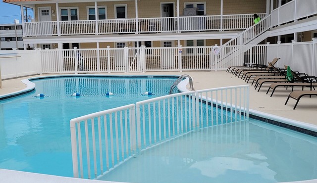 North Wildwood Beach Block 1 bdrm with Pool.