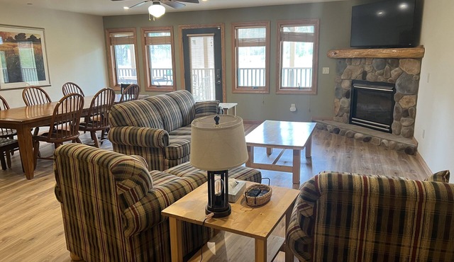 Northern Bay Golf Resort and Marina - 3 bed on Castle Rock Lake!