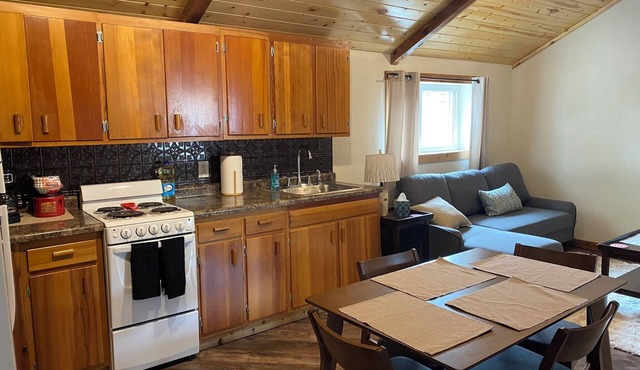 Northern Bungalow with Fireplace