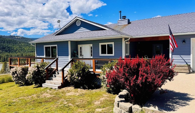 Northern Comfort - private, quiet, lake view, mountains