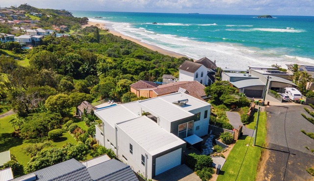 Northern Exposure – Luxe Coastal Living with Ocean Views, Pool & Beach Access