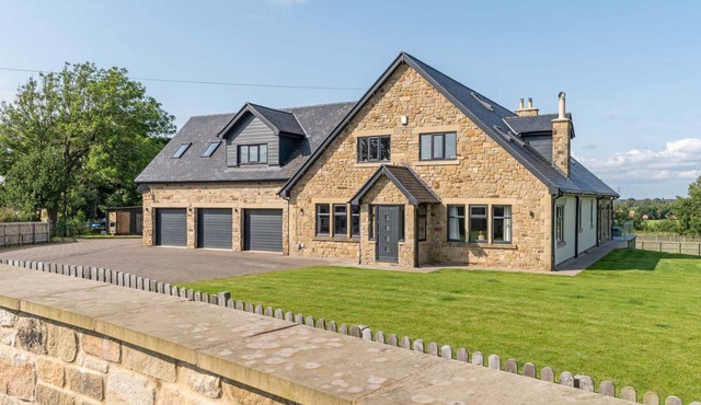 Northern Hideaways Oakfield Lodge