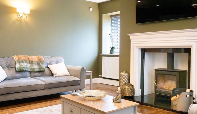 Northern Hideaways, Brown Bear House