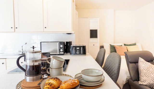 Northern Hideaways, Lockup Mews