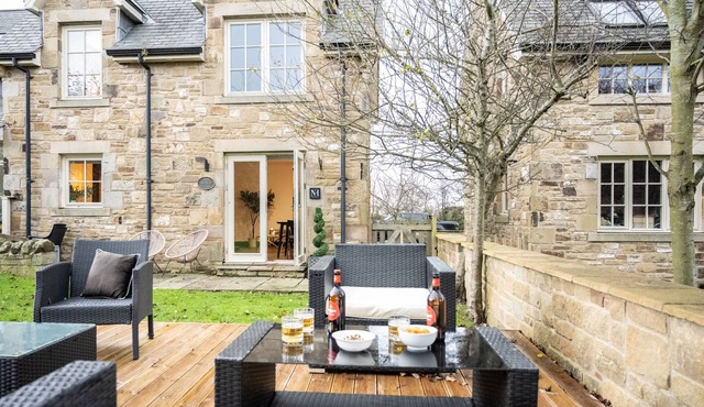 Northern Hideaways Apple Store, Ellingham