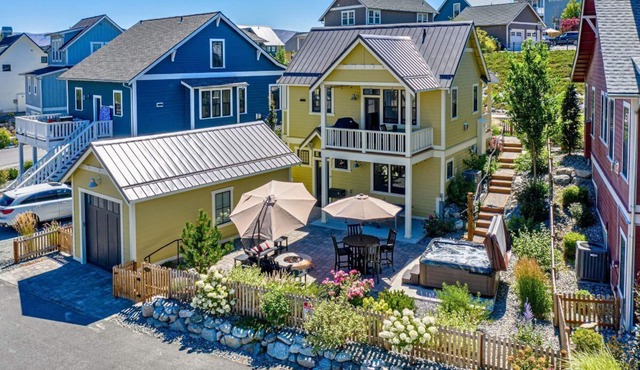 Northern Lights at Chelan Lookout Vacation Rentals
