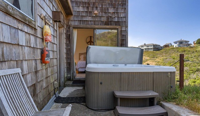 Northern Lights | Dillon Beach Home Hot Tub Game Room Dog-OK Sleeps 12